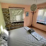 빌라 динати