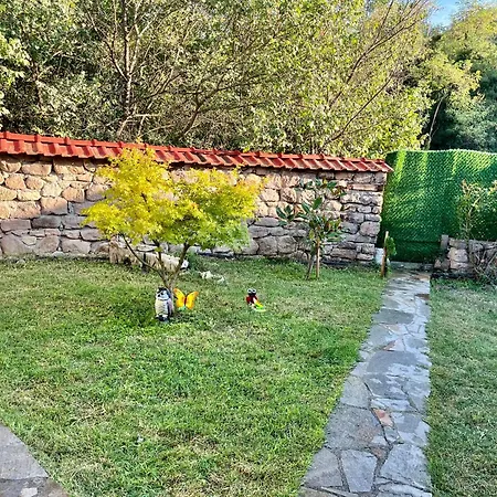 Villa динати *